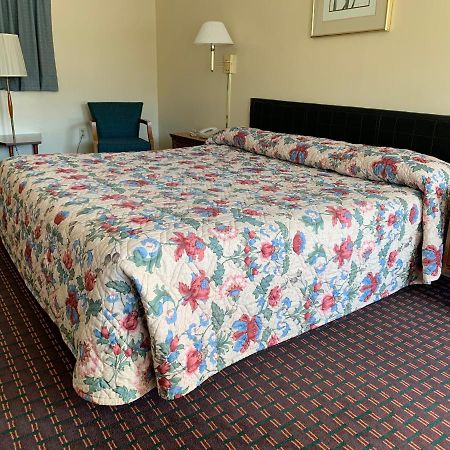 Regal Inn Клейтон Экстерьер фото